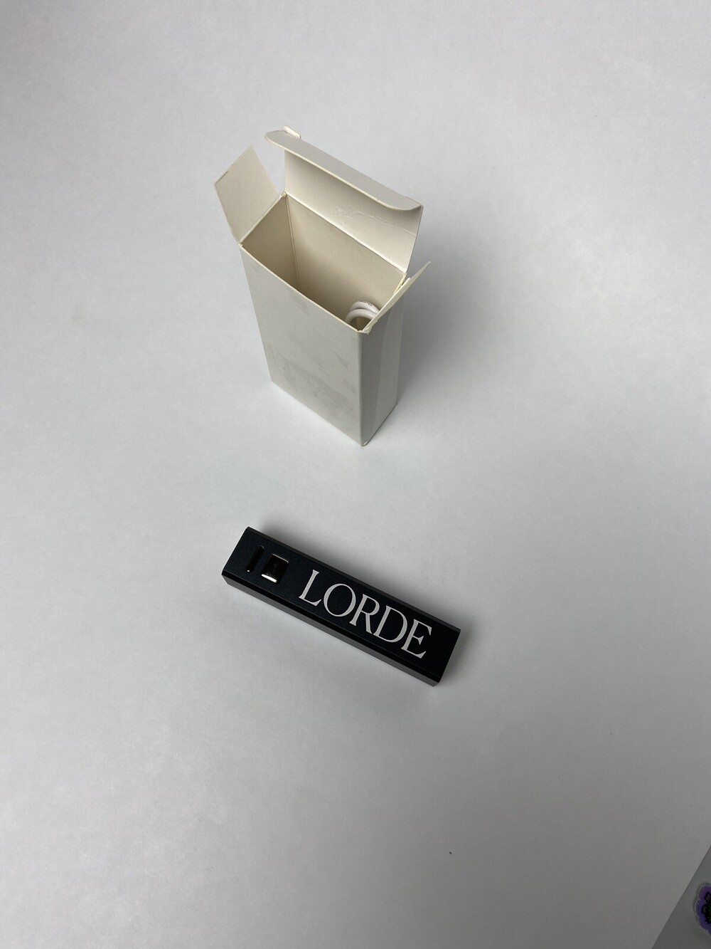 Lorde USB Power Bank *RARE* - Picture 3 of 4